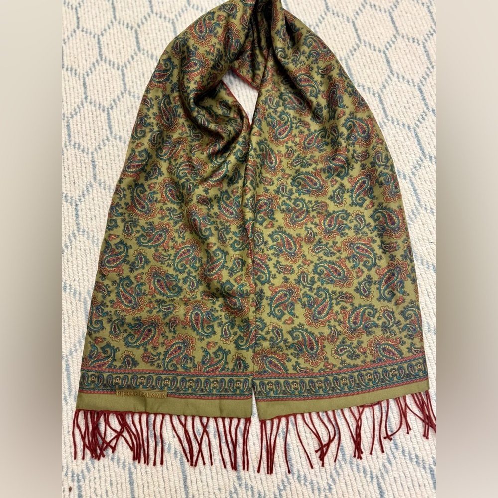PIERRE BALMAIN Paris Vintage Luxurious Silk/Wool Green Paisley Scarf W/ Fringe